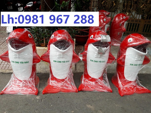 Thùng rác hình con cá heo.jpg